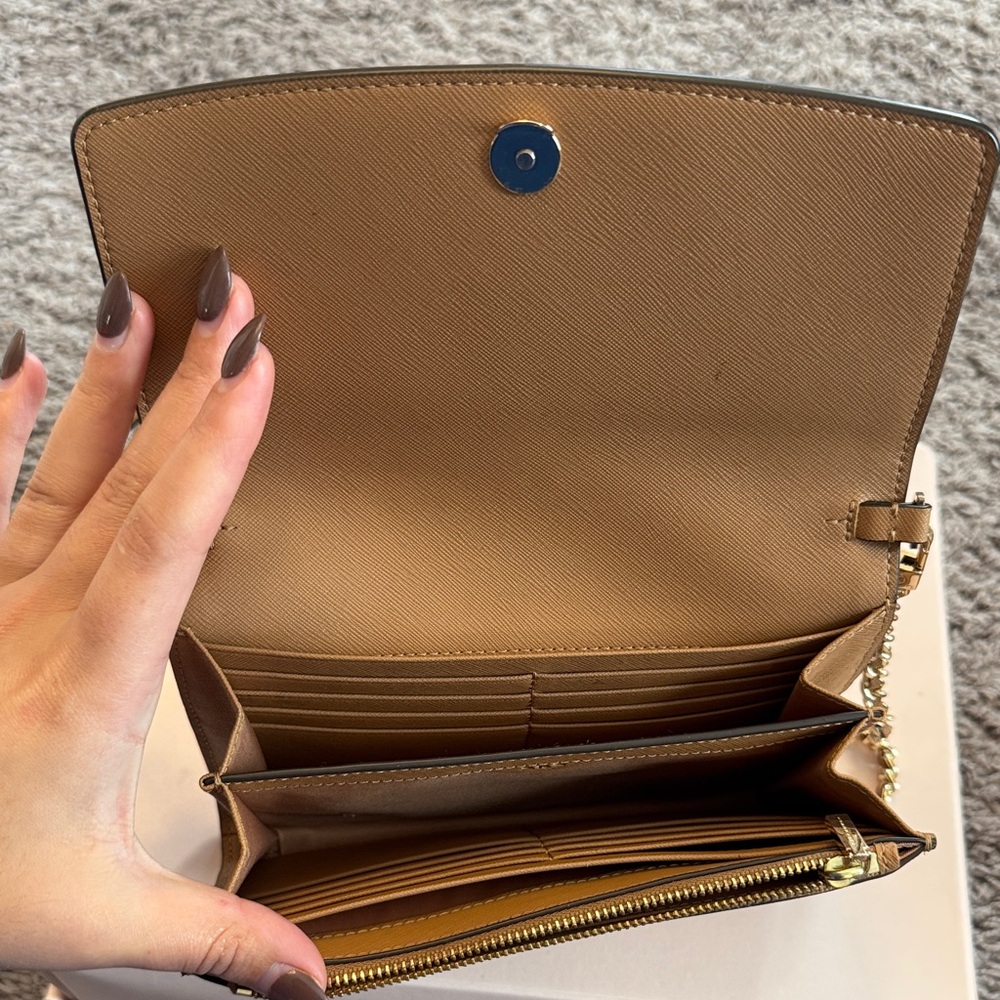 Tory Burch Purse - Picture 4 of 7